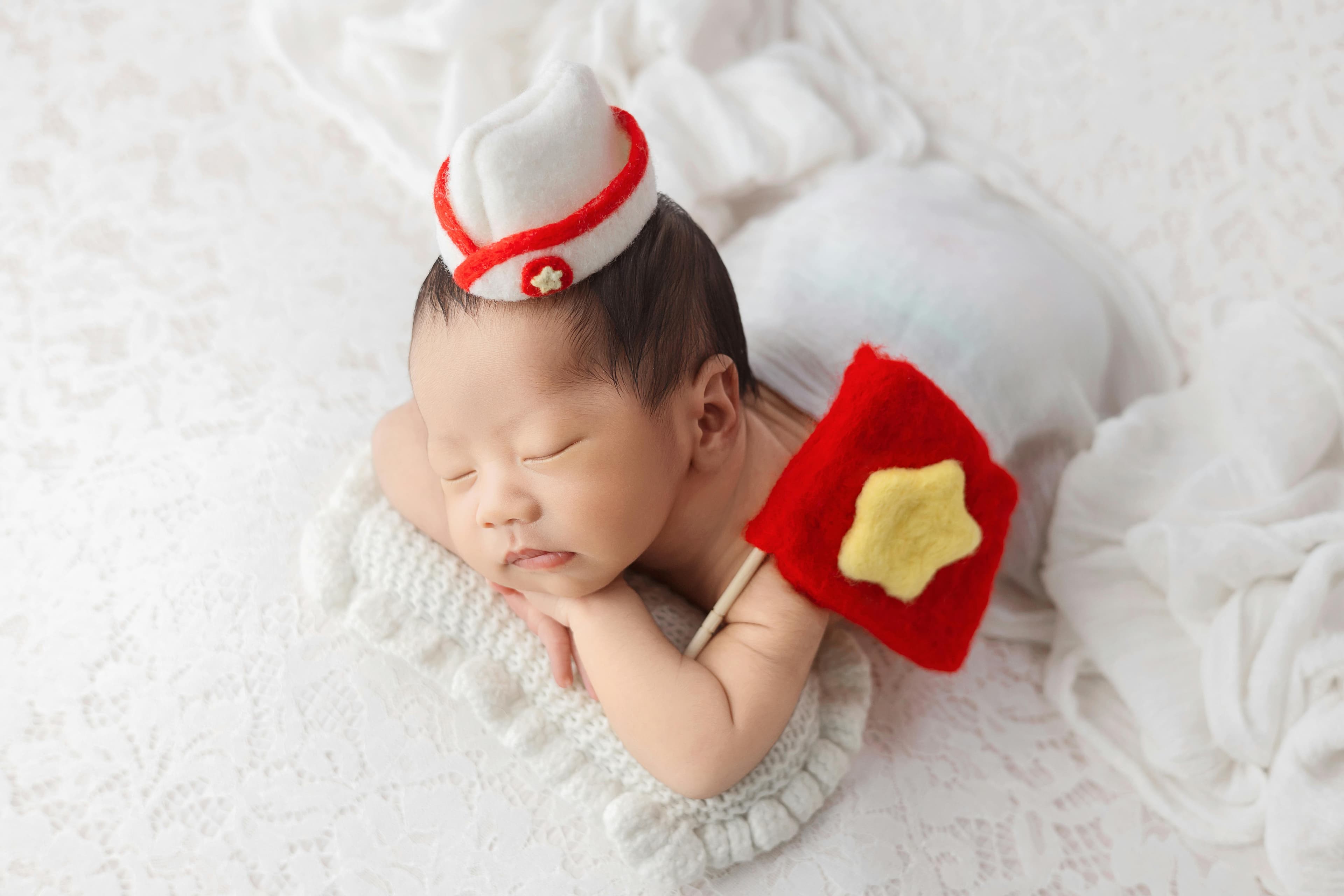 Get a qualified babysitter within hours of booking.